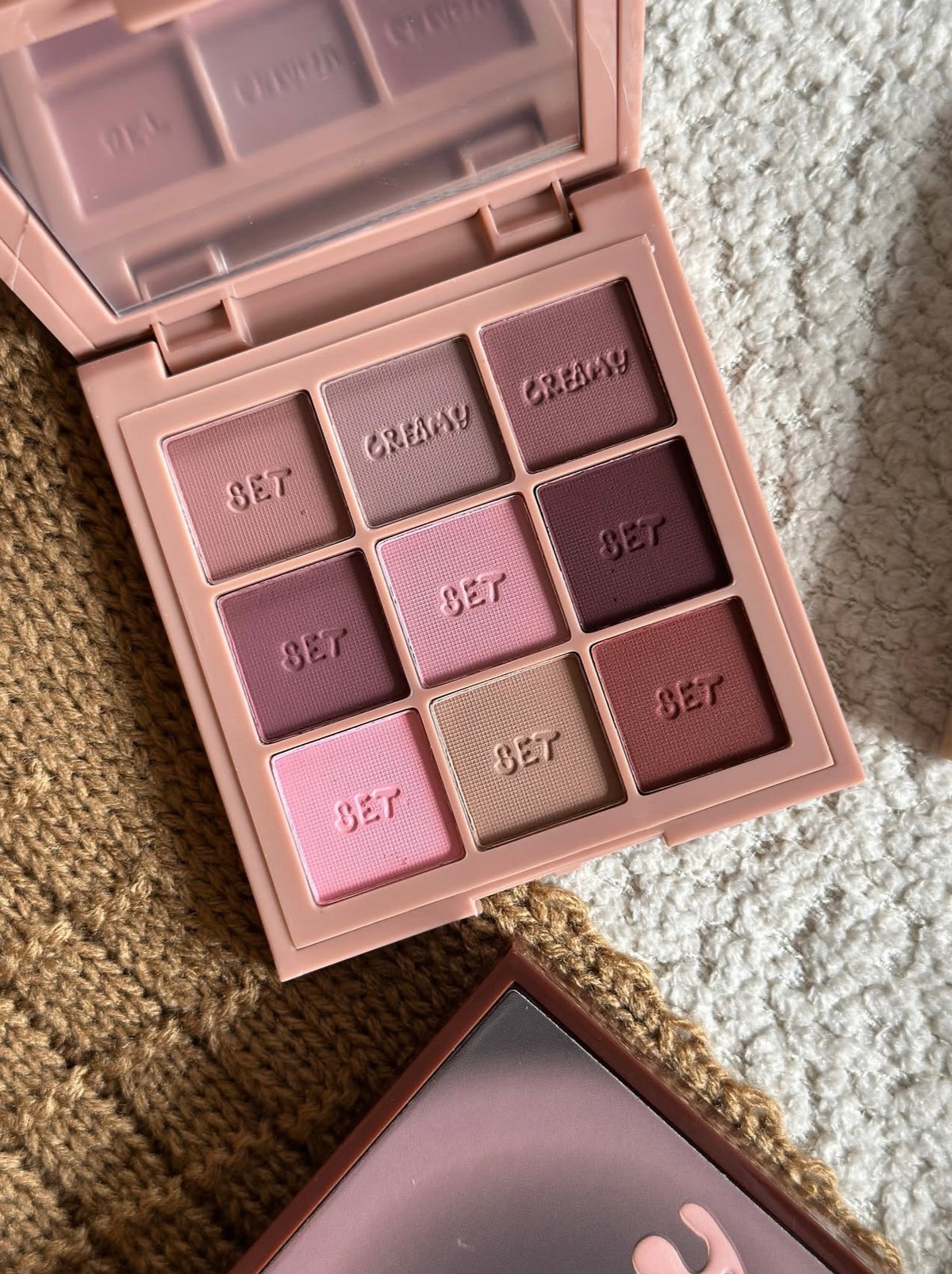 Hudamoji Creamy Eyeshadow pallate|Dupe of Huda beauty