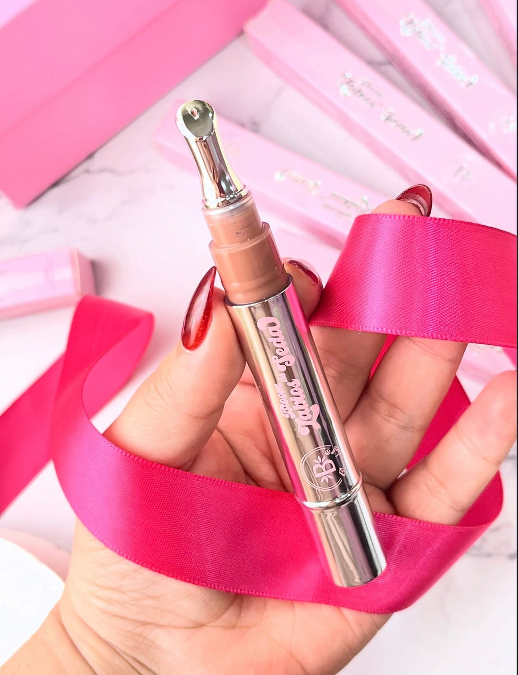 Bloomshell Silky lips lipgloss with box