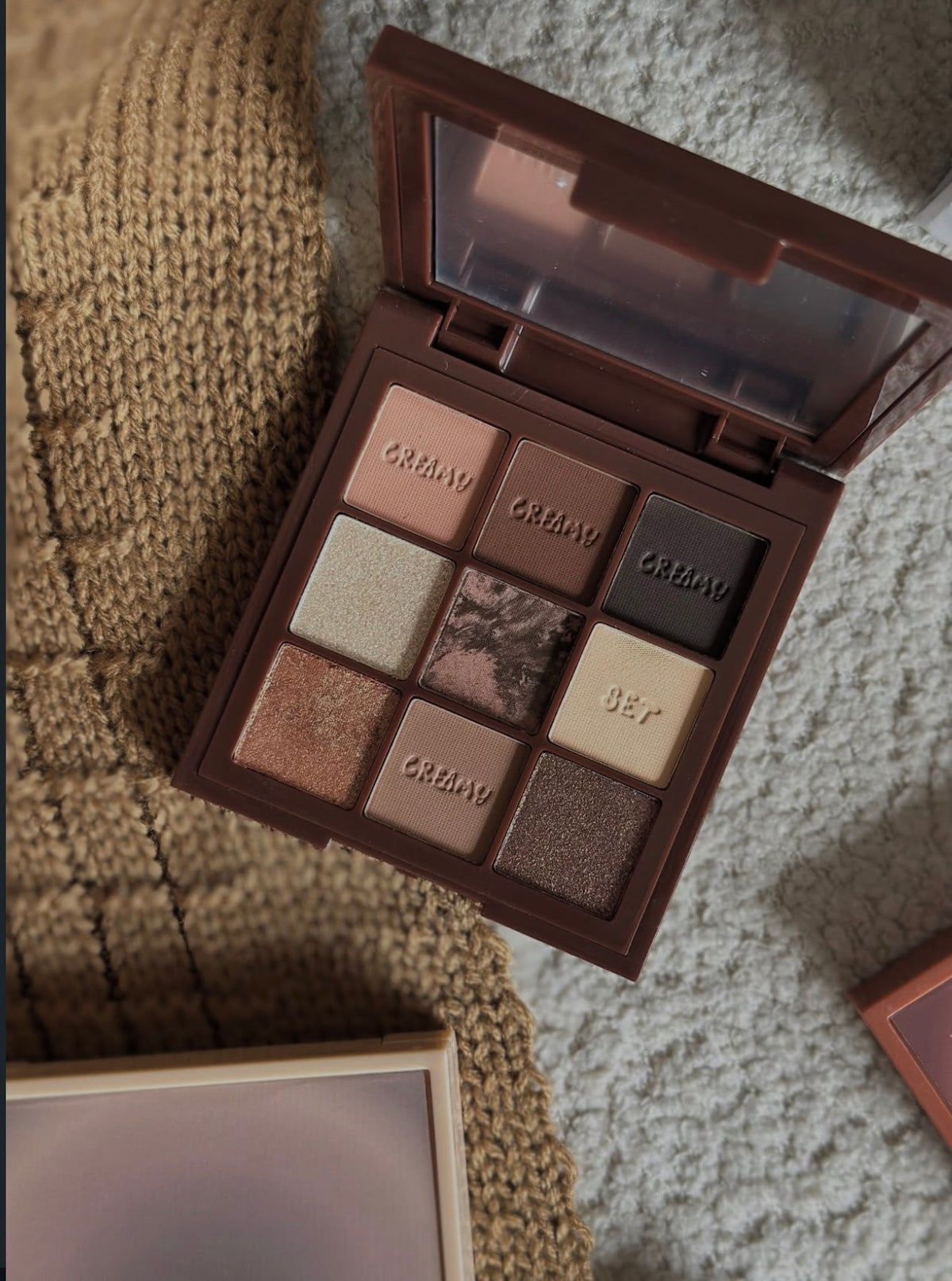 Hudamoji creamy Eyeshadow pallate|Dupe of Huda beauty