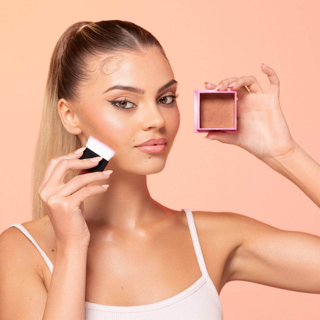 W7 Honolulu powder Contour