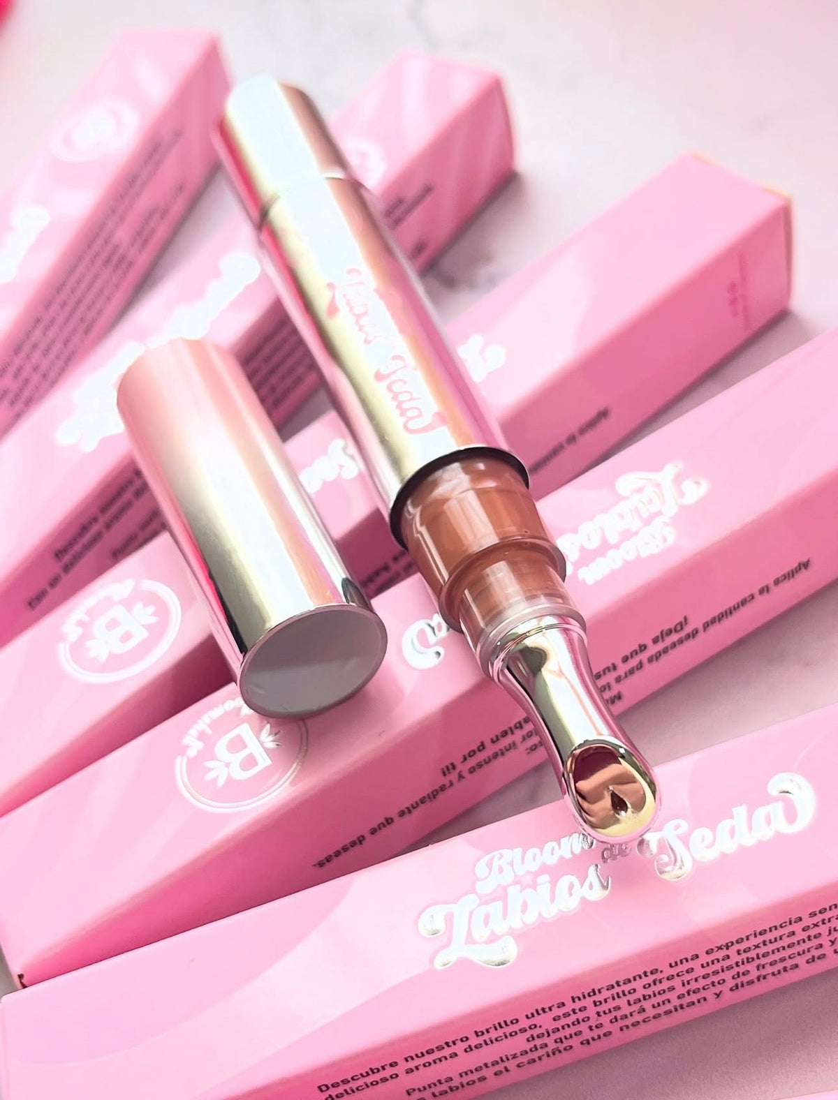 Bloomshell Silky lips lipgloss with box